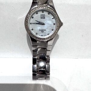 🕰️ Rare Vintage ESQ Esquire Watch by Movado with Mother of Pearl and Diamonds